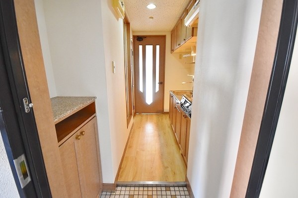 ウインズ三萩野    玄関