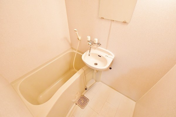 ウインズ三萩野    風呂画像