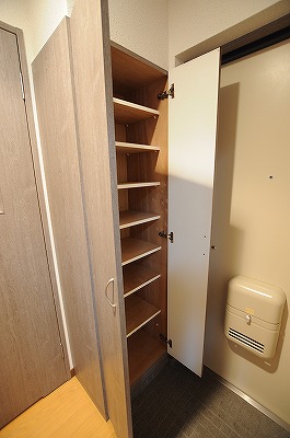 ロイヤルセンターＢＬＤ その他6