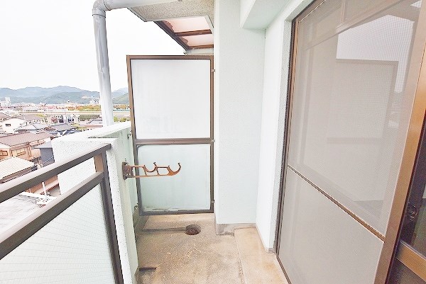 ルネッサンスＴＯＥＩもりつね   ベランダ