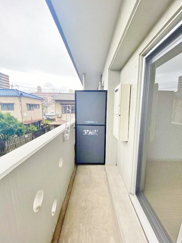 Ｅｒｄｅ三萩野（エルデ三萩野） ベランダ