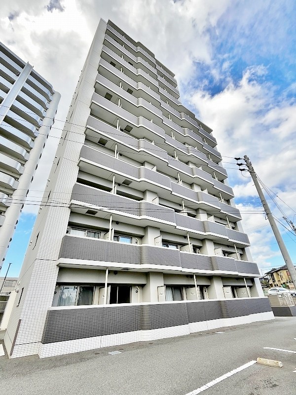 ベーシックグローブ 302号室 外観