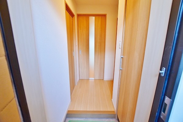 ウイングス三郎丸 玄関