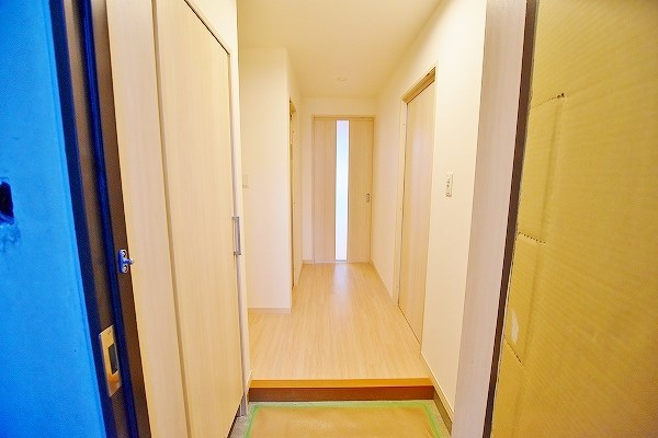 ウイングス三郎丸 玄関