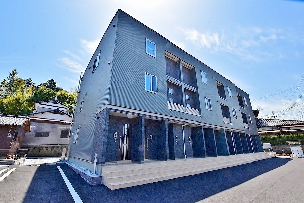 ヴィラルーチェ　Ａ棟  205号室 外観