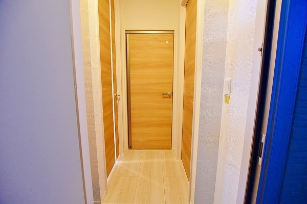 トレス城野貮番館 玄関