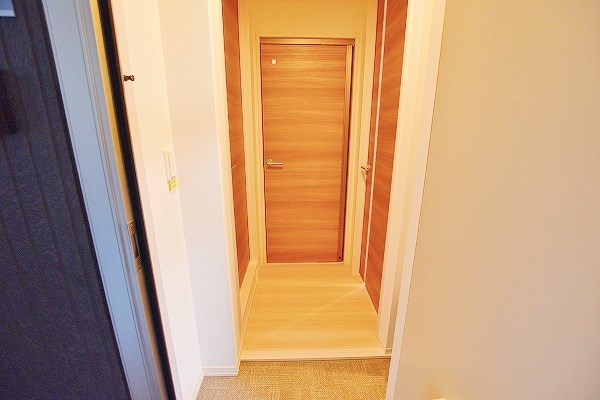 トレス城野貮番館 玄関