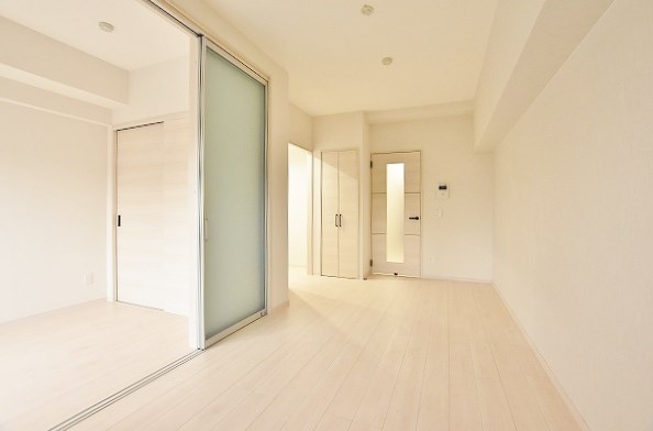 Studie TOBIHATA (スタディ飛幡)  リビング