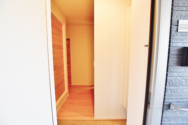 ルーブル下富野 玄関