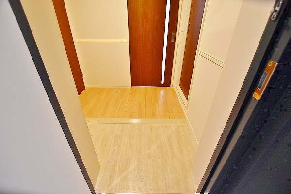 SHIZUKA　BLDG(シズカ　ビル)  玄関