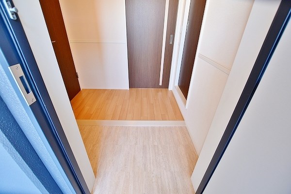 SHIZUKA　BLDG(シズカ　ビル)  玄関