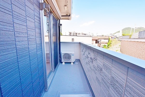 ルーブル下富野 ベランダ