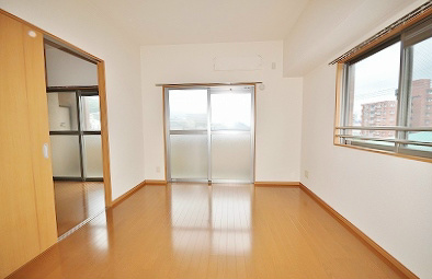 マリアージュ小森江 リビング