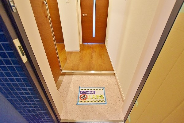 ルファール中井 玄関