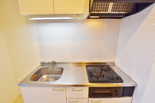 アクシオ三萩野 キッチン