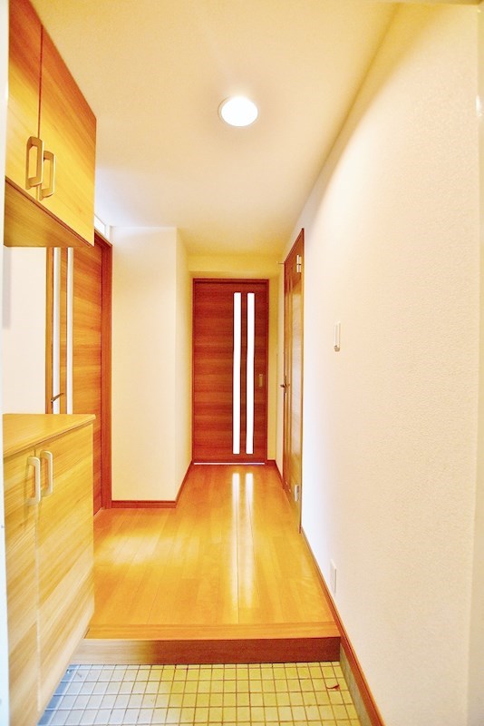 フォーラム岡田 玄関