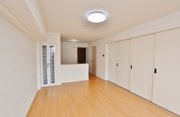 モアプラス日明エントラーダ リビング