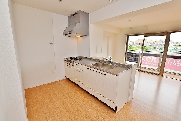 モアプラス日明エントラーダ キッチン