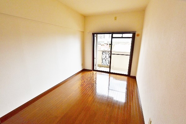 パストラール  ベッドルーム