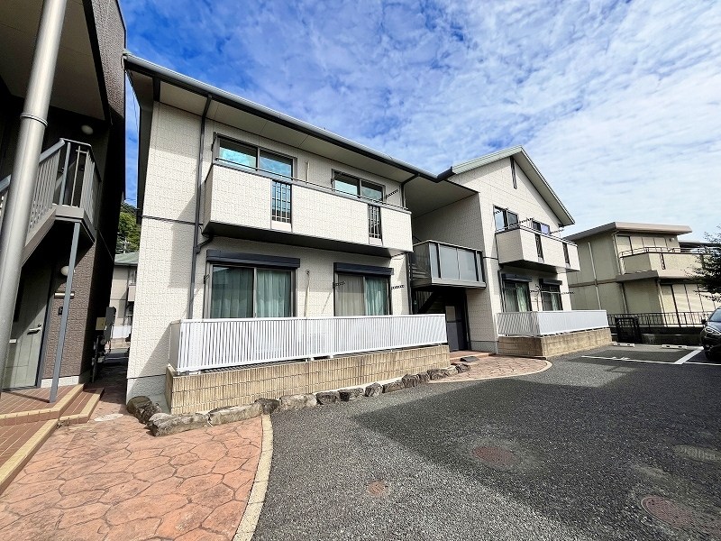 エヴァーグリーン紫の池　Ｃ棟 201号室 外観