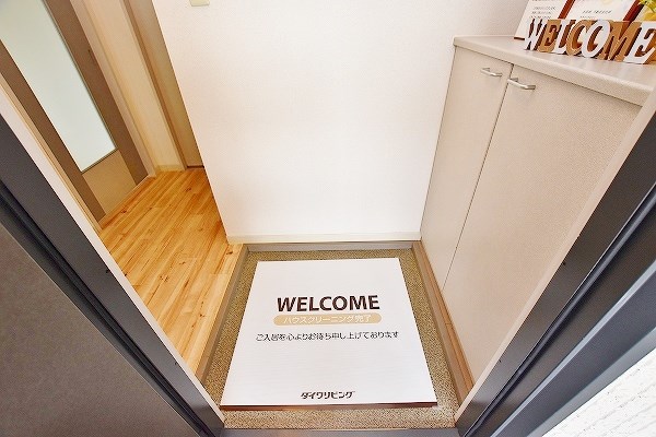 エヴァーグリーン紫の池　Ｃ棟 玄関