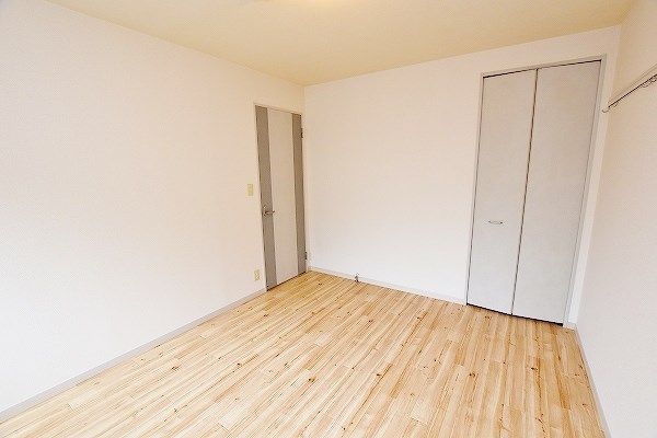 エヴァーグリーン紫の池　Ｃ棟 ベッドルーム