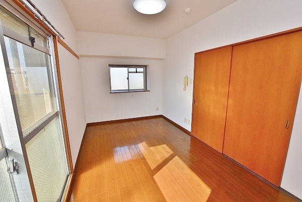 第61川崎ビル ベッドルーム