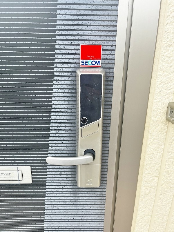 グランツ葛原 玄関