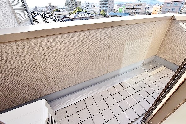 ガーデンＲＥＩ足立山麓 ベランダ