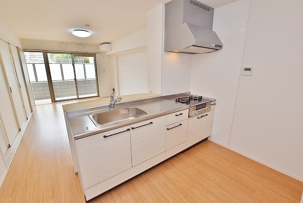 モアプラス日明エントラーダ キッチン