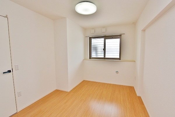 モアプラス日明エントラーダ ベッドルーム