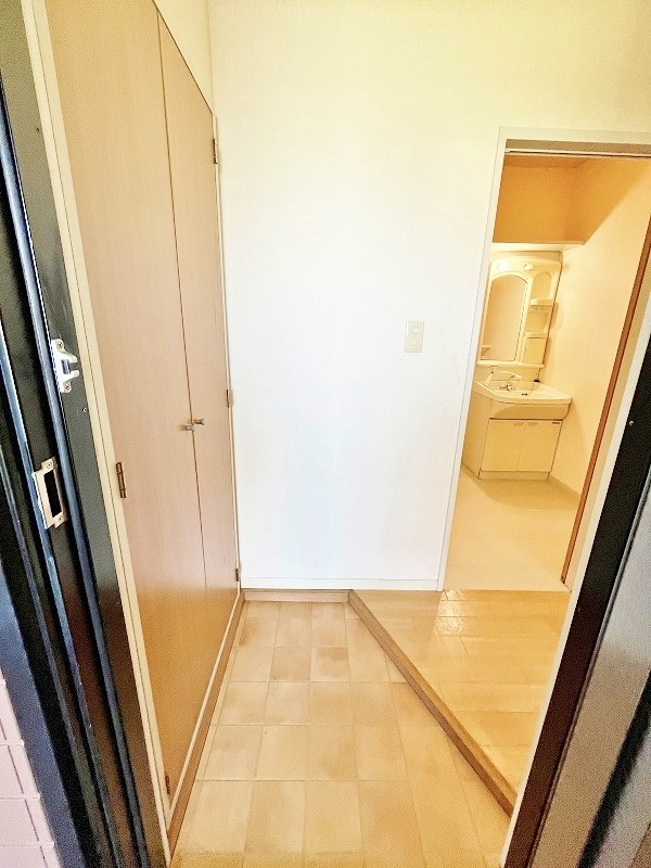 レシェンテ徳力　Ｂ棟  玄関