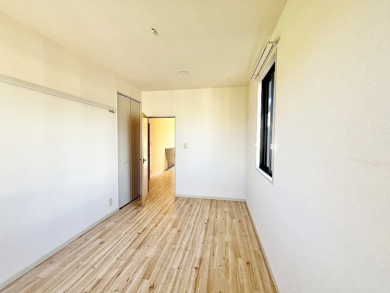 レシェンテ徳力　Ｂ棟  ベッドルーム