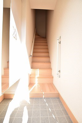 D-room泉台　A棟 玄関