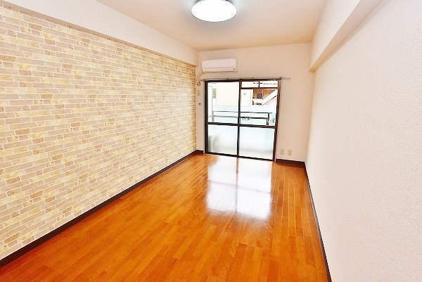 ルネッサンスＴＯＥＩもりつね リビング