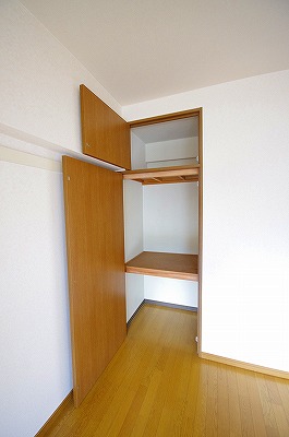 オールセインツ 収納