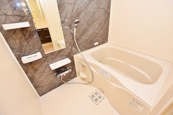 エンラージ・タワー 風呂画像