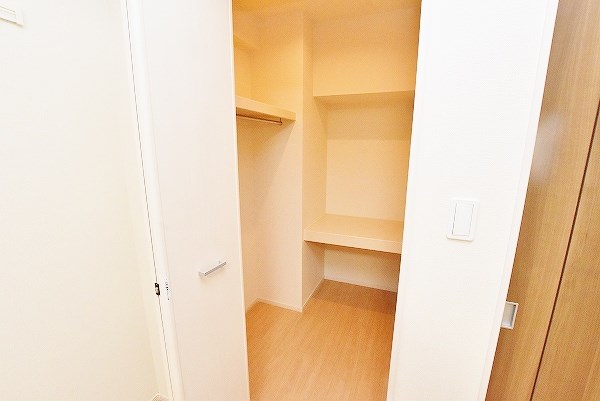 エンラージ・タワー その他30