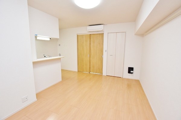 サンフォート小倉 リビング