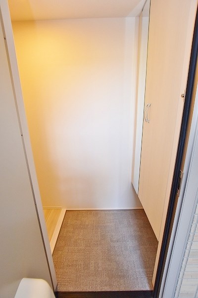 ヴェラ下富野 玄関