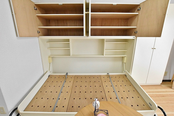 レディローザ ベッドルーム