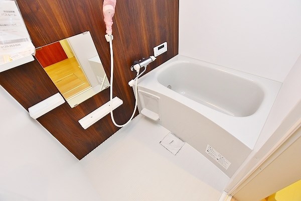 ブランシェ三萩野  風呂画像