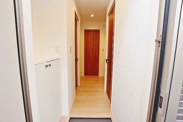 ブランシェ三萩野 玄関