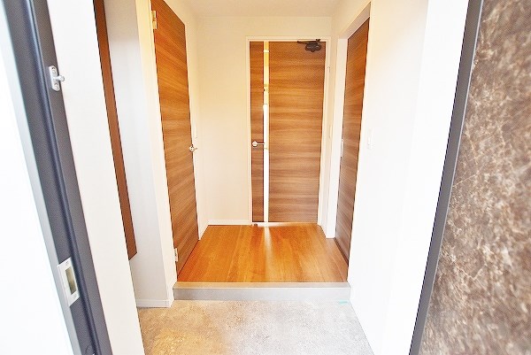 シズカビルディング白銀 玄関