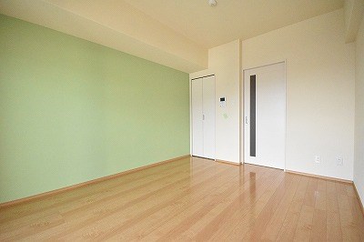 La Feliz下到津(ラ・フェリス下到津) リビング