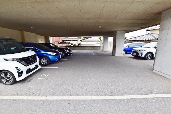 Allons-y（アロンジ） その他外観1