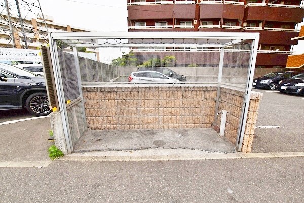 Allons-y（アロンジ） その他外観3