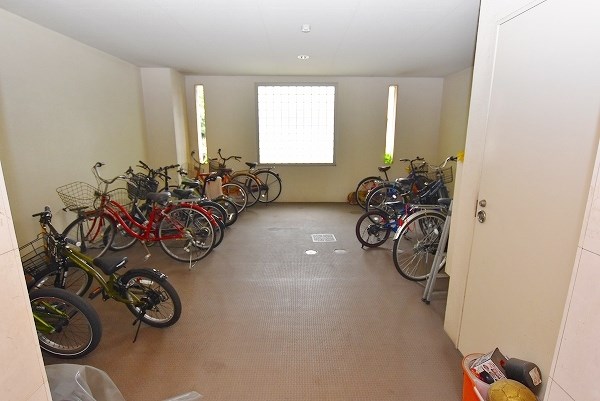 Allons-y（アロンジ） その他外観4