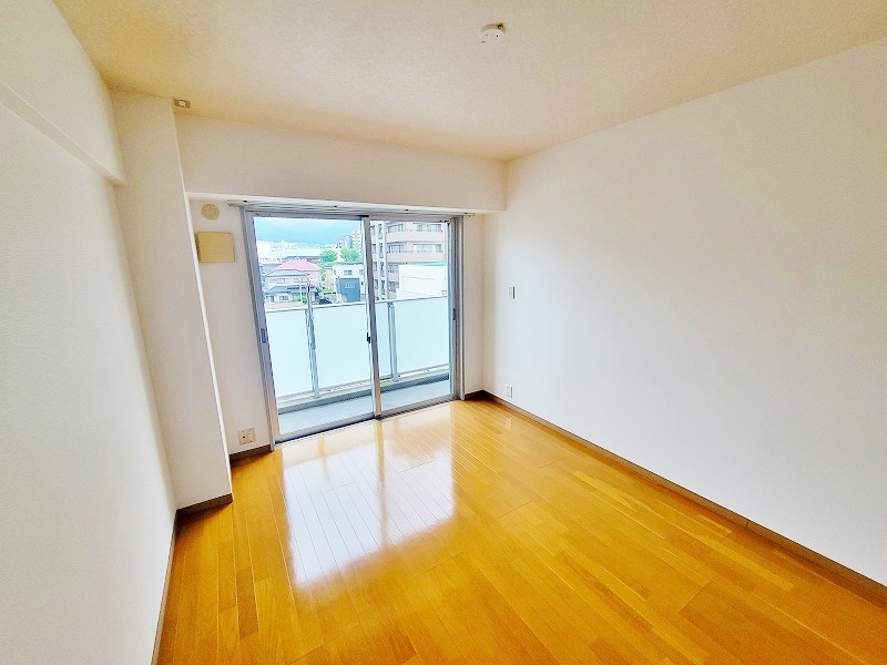 タカフジ・アパートメント  ベッドルーム