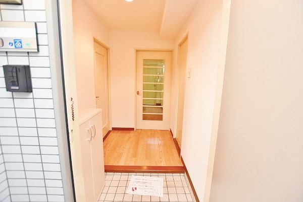 片野レジデンシャルビル 玄関